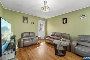 31-18 Norwood Dr, Fair Lawn, NJ 07410 - Photo 8