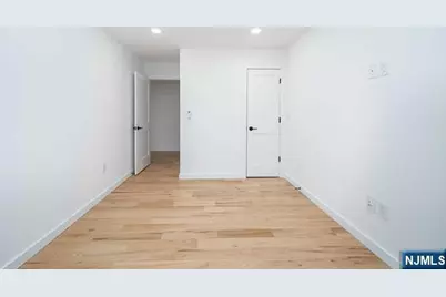 237 Grand Avenue Unit #B, Englewood, NJ 07631 - Photo 4