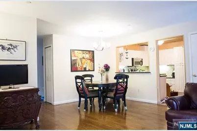 8 Markham Circle, Englewood, NJ 07631 - Photo 4