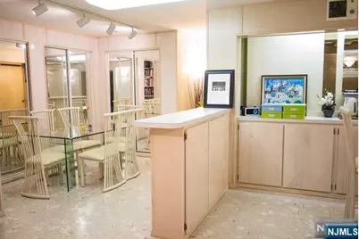 8 Markham Circle, Englewood, NJ 07631 - Photo 12