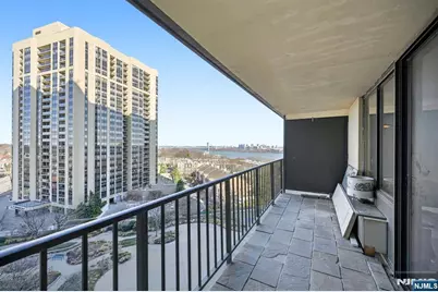 300 Winston 807 #807, Cliffside Park, NJ 07010 - Photo 8
