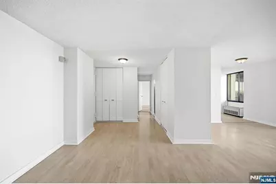 300 Winston 807 #807, Cliffside Park, NJ 07010 - Photo 2