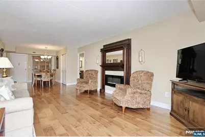 521 Piermont Avenue 306A #306A, River Vale Township, NJ 07675 - Photo 14