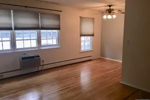 712 Cedar Ln 2, Teaneck Township, NJ 07666 - Photo 6