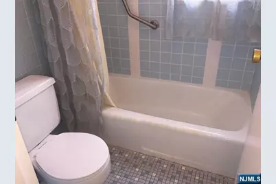 712 Cedar Lane 2 #2, Teaneck Township, NJ 07666 - Photo 14