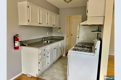 712 Cedar Lane 2 #2, Teaneck Township, NJ 07666 - Photo 10