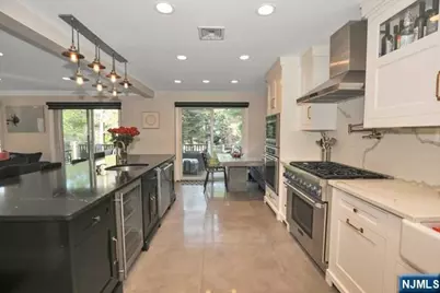 357 Tom Hunter Road, Fort Lee, NJ 07024 - Photo 6