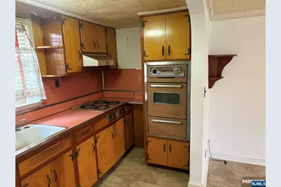 429 Macarthur Avenue, Garfield, NJ 07026 - Photo 34