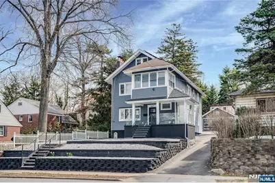 561 Grand Avenue, Leonia, NJ 07605 - Photo 2
