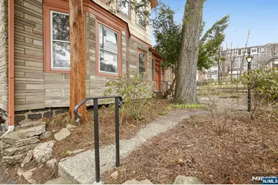 161 Chestnut Street, Leonia, NJ 07605 - Photo 40