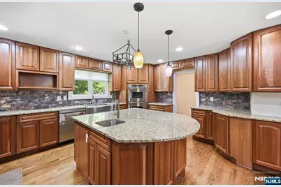 188 Doretta Street, River Vale Township, NJ 07675 - Photo 14