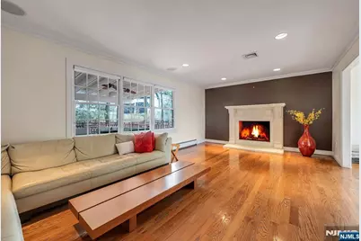 445 Pine Hill Road, Leonia, NJ 07605 - Photo 6