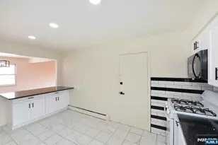 100 Eastern Wy, Rutherford, NJ 07070 - Photo 10