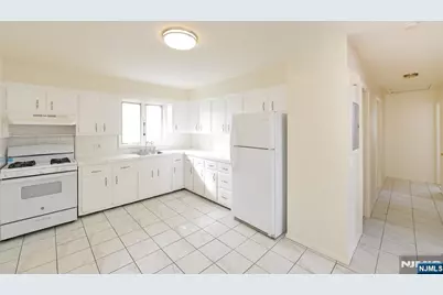 100 Eastern Way, Rutherford, NJ 07070 - Photo 8