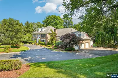 416 Devonshire Drive, Franklin Lakes, NJ 07417 - Photo 4