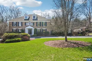 416 Devonshire Dr, Franklin Lakes, NJ 07417 - Photo 2