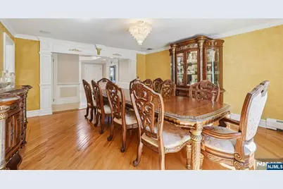 416 Devonshire Drive, Franklin Lakes, NJ 07417 - Photo 14