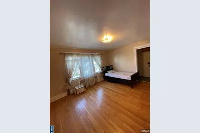 521 Olympia Avenue, Cliffside Park, NJ 07010 - Photo 28