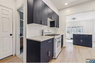 11 Garden Street 1 #1, Ridgefield Park, NJ 07660 - Photo 2