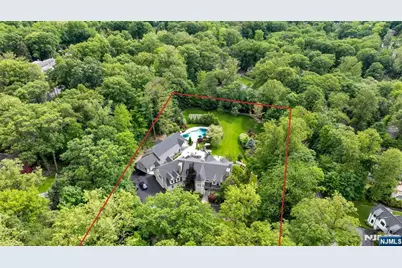 211 Highwood Avenue, Tenafly, NJ 07670 - Photo 42
