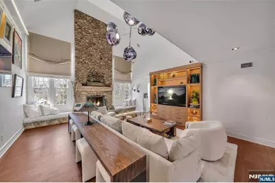 211 Highwood Avenue, Tenafly, NJ 07670 - Photo 8