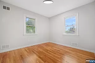 100 Cortland Pl, Tenafly, NJ 07670 - Photo 16