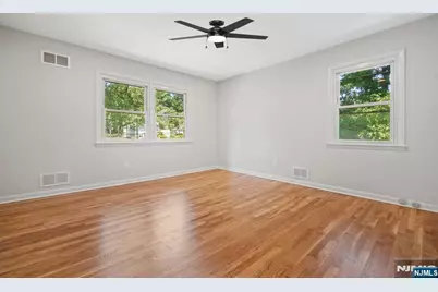 100 Cortland Place, Tenafly, NJ 07670 - Photo 14