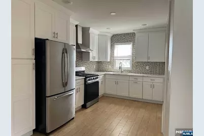 143 W 2nd Street 2 #2, Clifton, NJ 07011 - Photo 4