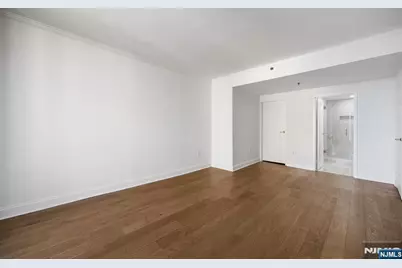 2 Constitution Court 1001 #1001, Hoboken, NJ 07030 - Photo 6