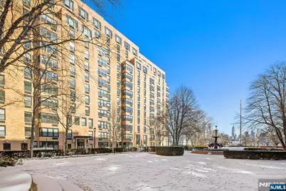 2 Constitution Court 1001 #1001, Hoboken, NJ 07030 - Photo 22