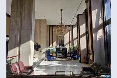 2077 Center Avenue 17D #17D, Fort Lee, NJ 07024 - Photo 4