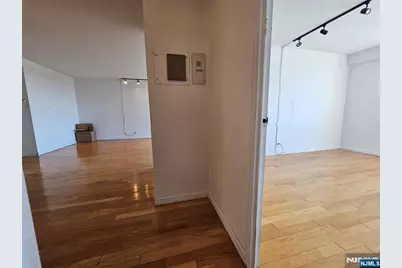 2077 Center Avenue 17D #17D, Fort Lee, NJ 07024 - Photo 30