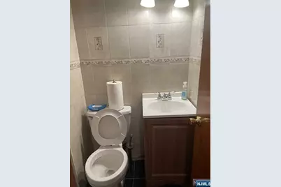 237 Parker Avenue, Clifton, NJ 07011 - Photo 4