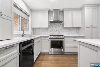 285 Hardenburgh Avenue, Demarest, NJ 07627 - Photo 8