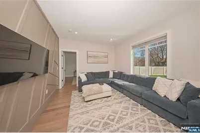 66 Knollwood Drive, Paramus, NJ 07652 - Photo 12