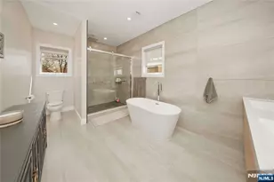 66 Knollwood Dr, Paramus, NJ 07652 - Photo 18