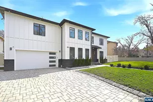 66 Knollwood Dr, Paramus, NJ 07652 - Photo 4