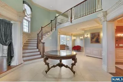 27 Roberts Road, Englewood Cliffs, NJ 07632 - Photo 4