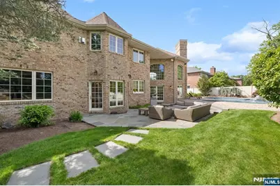 27 Roberts Road, Englewood Cliffs, NJ 07632 - Photo 44
