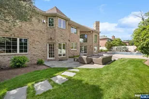 27 Roberts Rd, Englewood Cliffs, NJ 07632 - Photo 44