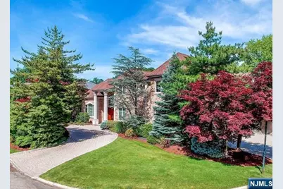 27 Roberts Road, Englewood Cliffs, NJ 07632 - Photo 2