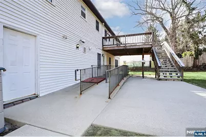 116 Hillside Avenue, Midland Park, NJ 07432 - Photo 8