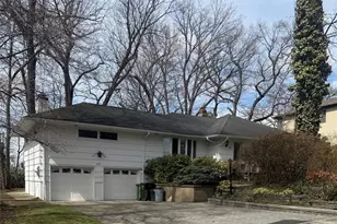 833 Koman Dr, Paramus, NJ 07652 - Photo 1