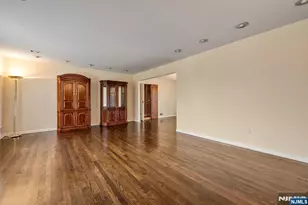 833 Koman Dr, Paramus, NJ 07652 - Photo 6