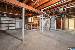 833 Koman Dr, Paramus, NJ 07652 - Photo 28