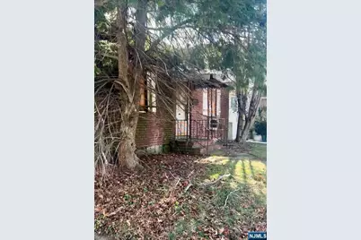 248 Rudolph Avenue, Elmwood Park, NJ 07407 - Photo 2