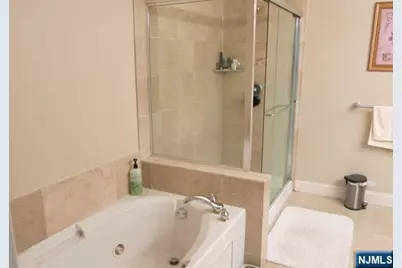 116 The Promenade 116 #116, Edgewater, NJ 07020 - Photo 14