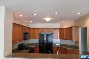 116 The Promenade 116, Edgewater, NJ 07020 - Photo 10