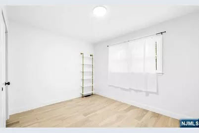 21-15 Exeter, Fair Lawn, NJ 07410 - Photo 14