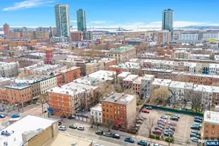 189 Christopher Columbus Dr 1, Jersey City, NJ 07302 - Photo 2